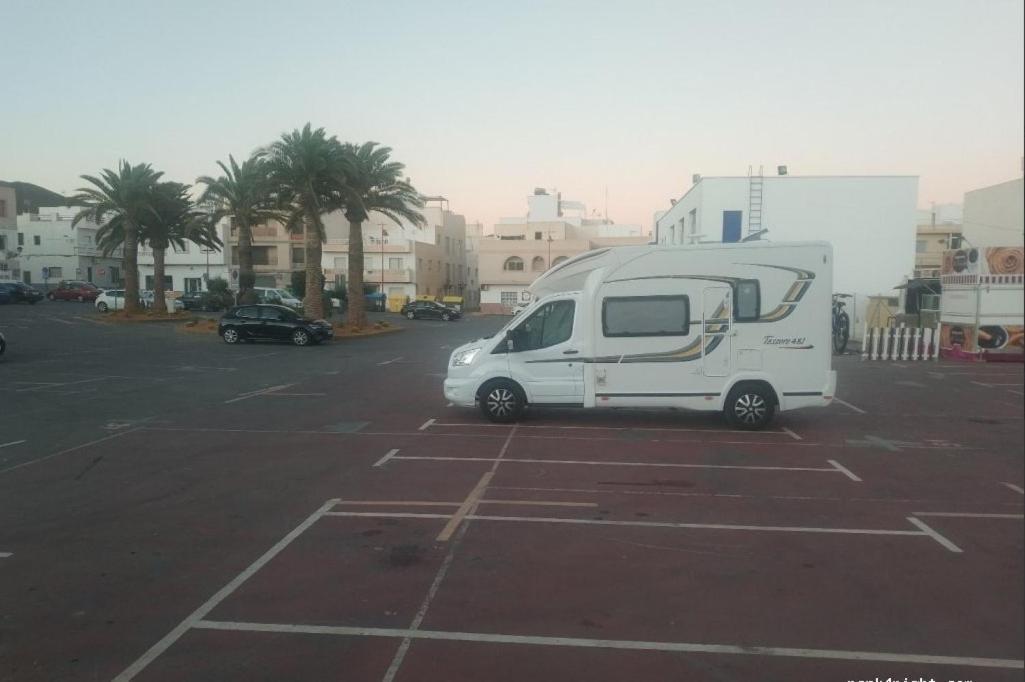 Apartamento Bajel Centrico Cerca De La Playa Карбонерас Екстериор снимка